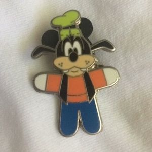 NWOT Disney Goofy Pin